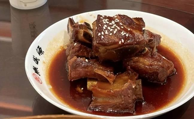 真蛇组队打法攻略（优质出装推荐和合理分工策略）-第1张图片-游戏玩法大全_